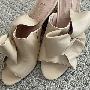 New! Lovely cream summer Avec Les Filles sandals